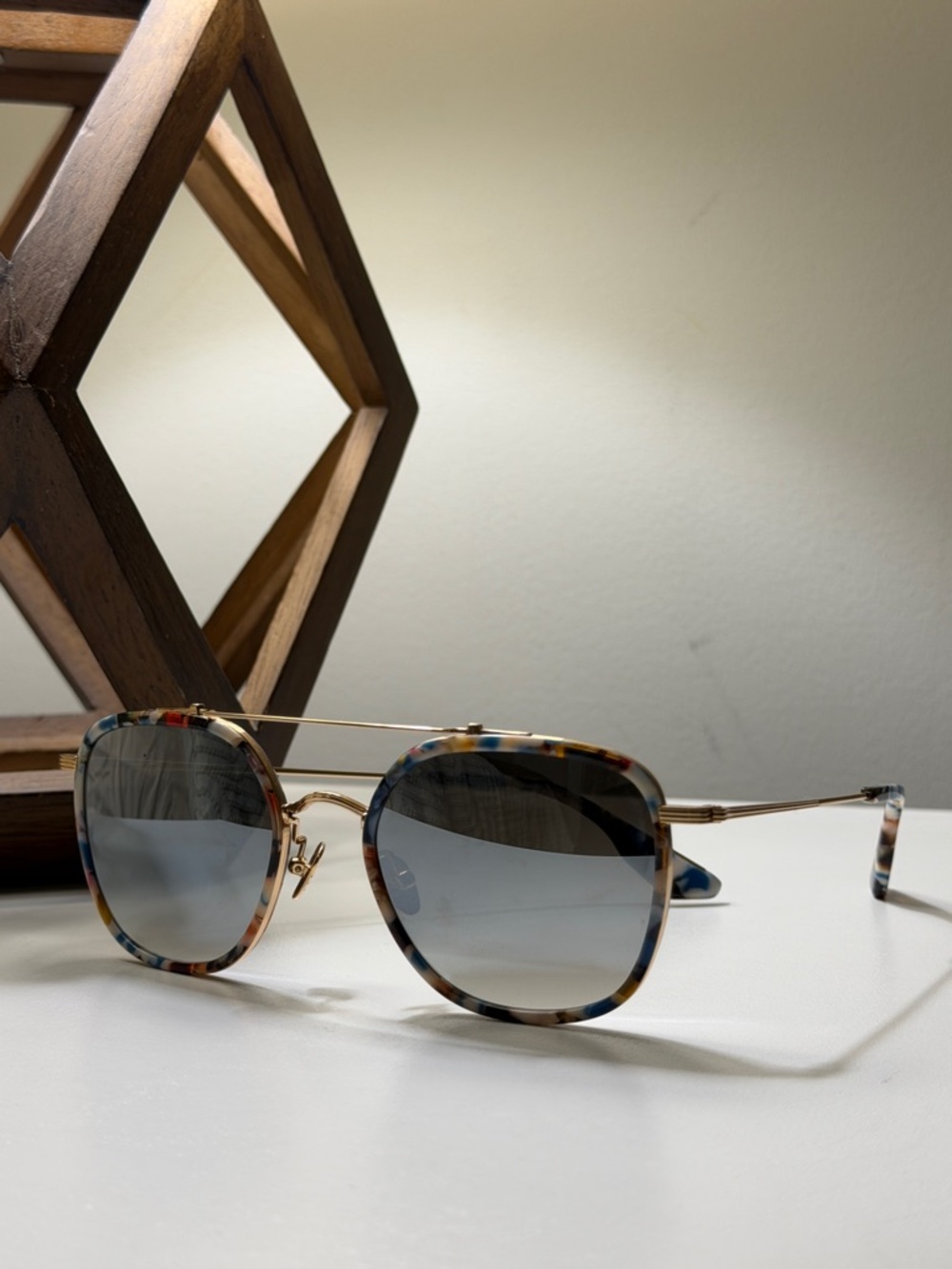 KREWE Austin- Colorful Tortoiseshell Aviator Sunglasses - Picture 9 of 12